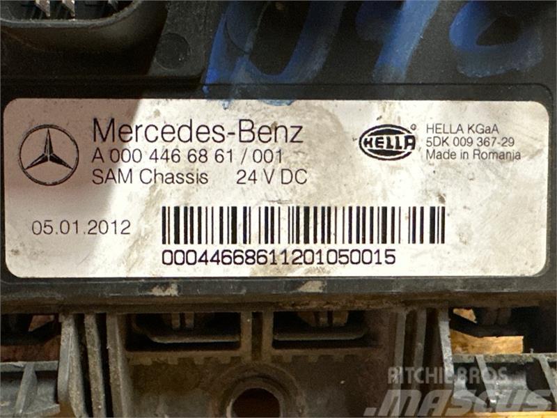 Mercedes-Benz MERCEDES ECU SAM A0004466861 Електроніка