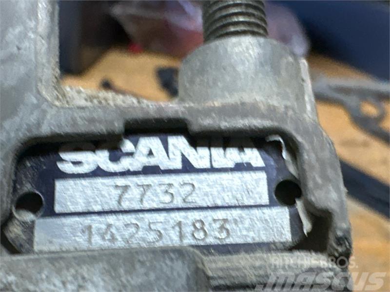 Scania  VALVE 1425183 Радіатори