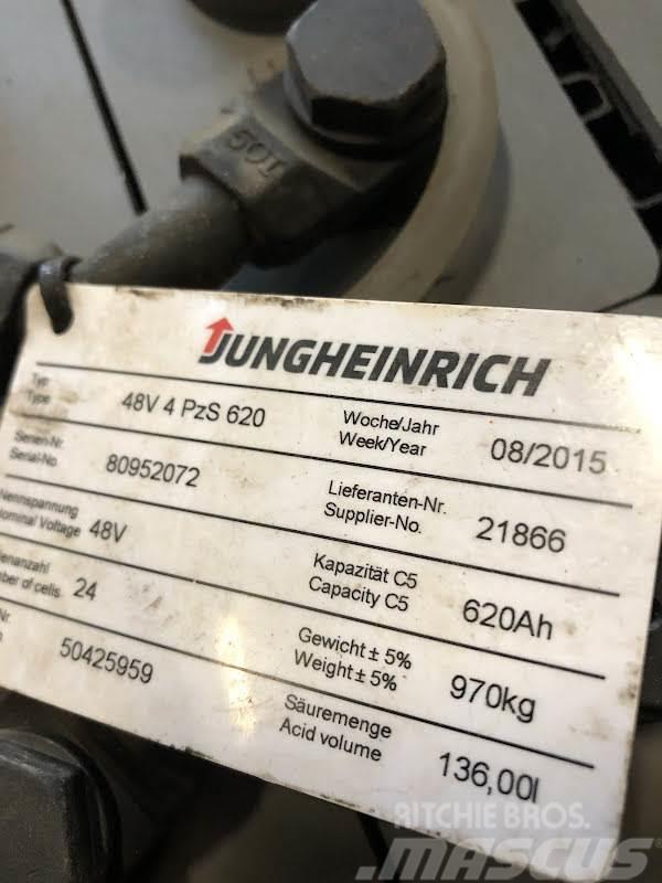 Jungheinrich ETV 116 Річ-трак із високим підйомом
