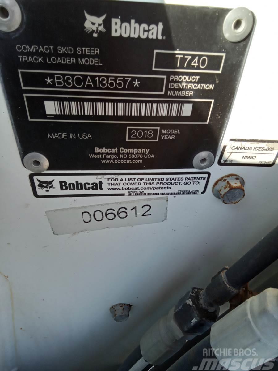 Bobcat T740 Міні-навантажувачі
