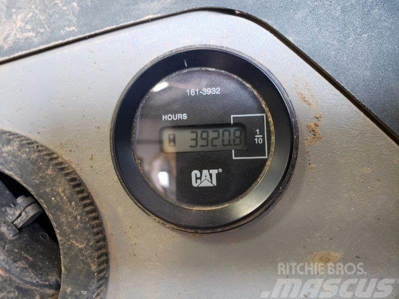 CAT 420E Екскаватори-навантажувачі