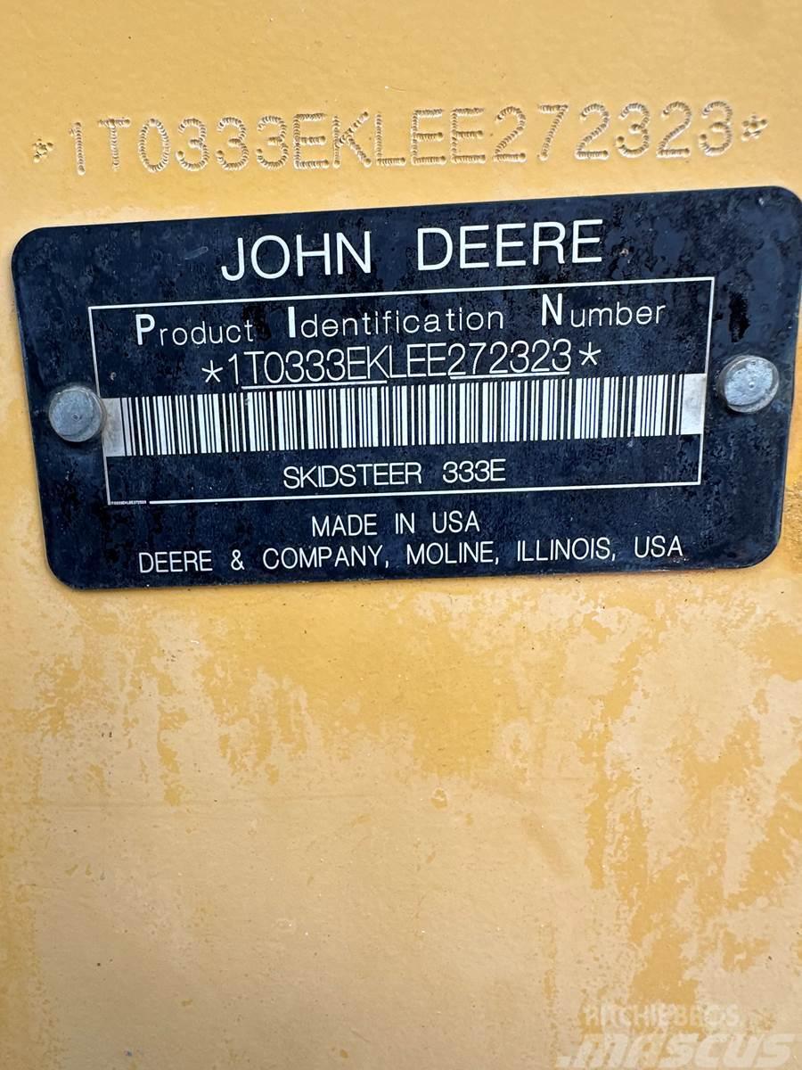 John Deere 333E Міні-навантажувачі