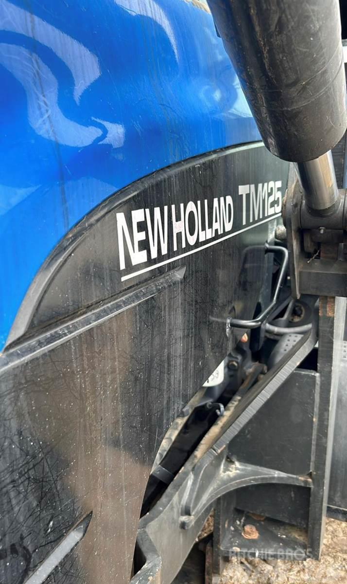 New Holland TM125 Tractors