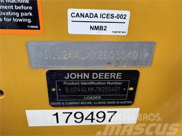 John Deere 244L Фронтальні навантажувачі