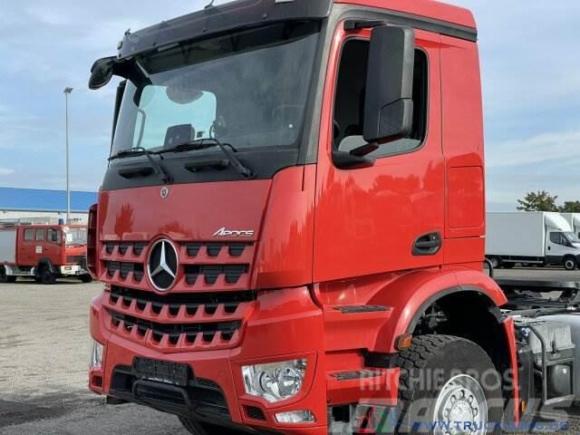 Mercedes-Benz Arocs 2051 4x4 HAD Kipphydraulik 1. Hand 154TKM Вантажівки / спеціальні