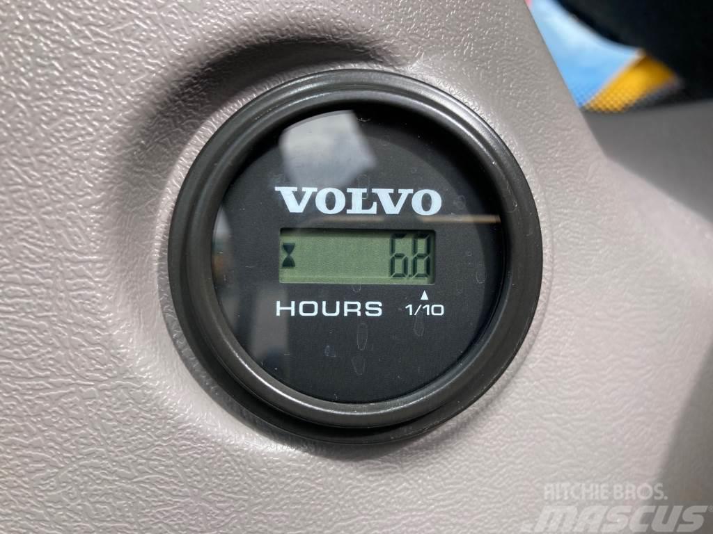 Volvo EC300EL + 700MM TELAT + RASVARI + PROBO-OHJATTU LU Гусеничні екскаватори