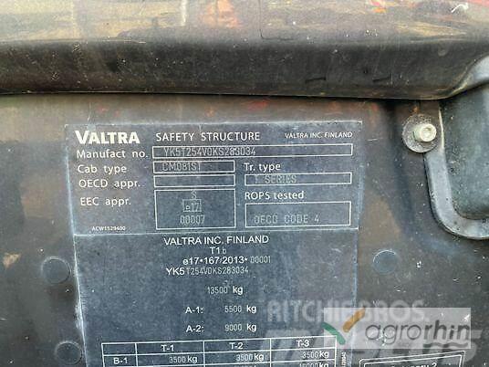 Valtra T254V Трактори