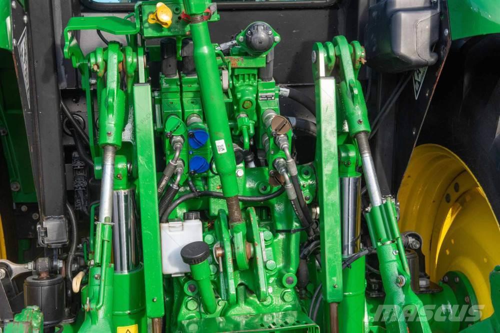 John Deere 5125R Трактори