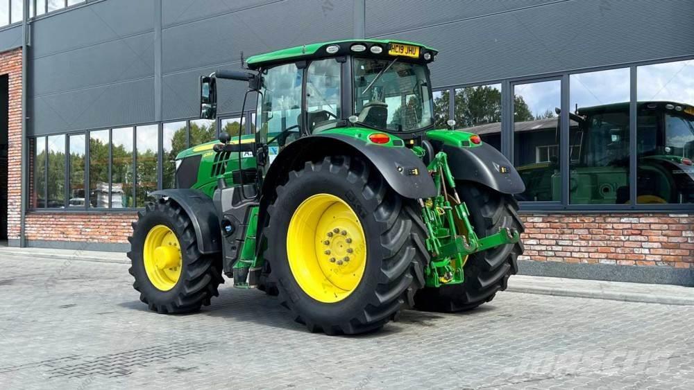 John Deere 6215R Трактори
