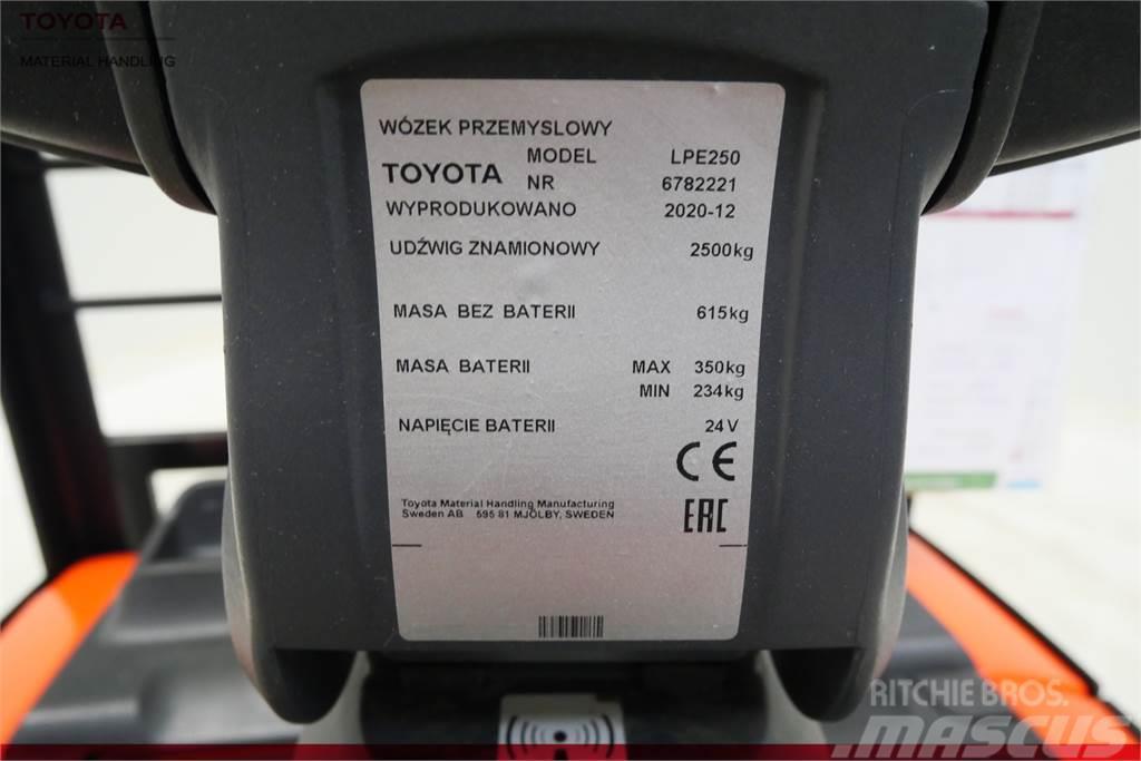 Toyota LPE250 Візки для перевезення піддонів