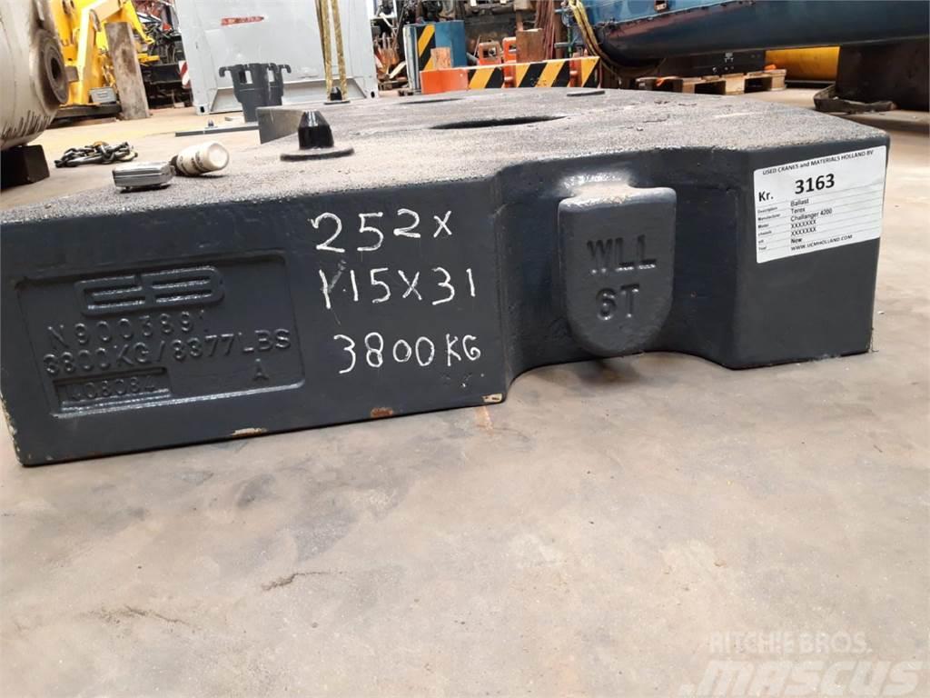 Terex Challenger 4200 counterweight 3,8 ton Запчастини для кранів
