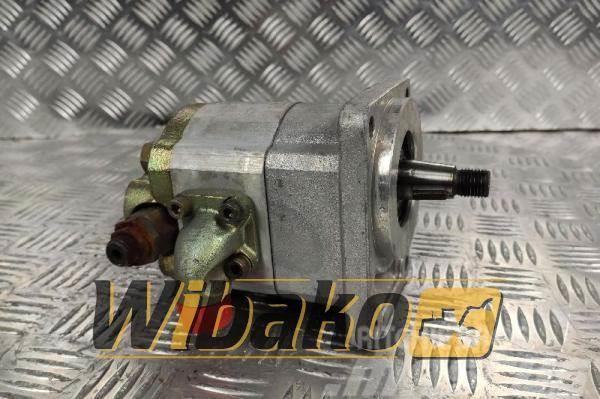 O&K Gear pump O&K 4530363L 05993120 Hydraulics