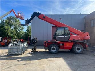 Manitou MRT 2540 With Attachments