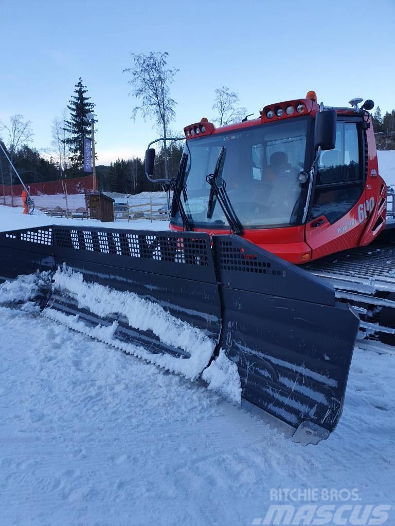 Kässbohrer Pistenbully 600 Polar Снігозбиральні машини