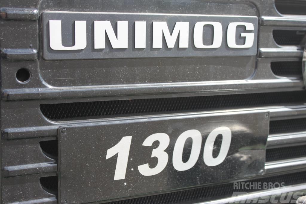 Mercedes-Benz Unimog U 1300 L Вантажівки-платформи/бокове розвантаження