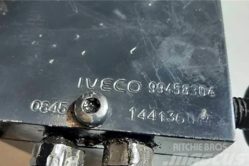 Iveco Cabin Tilting Pump Вантажівки / спеціальні