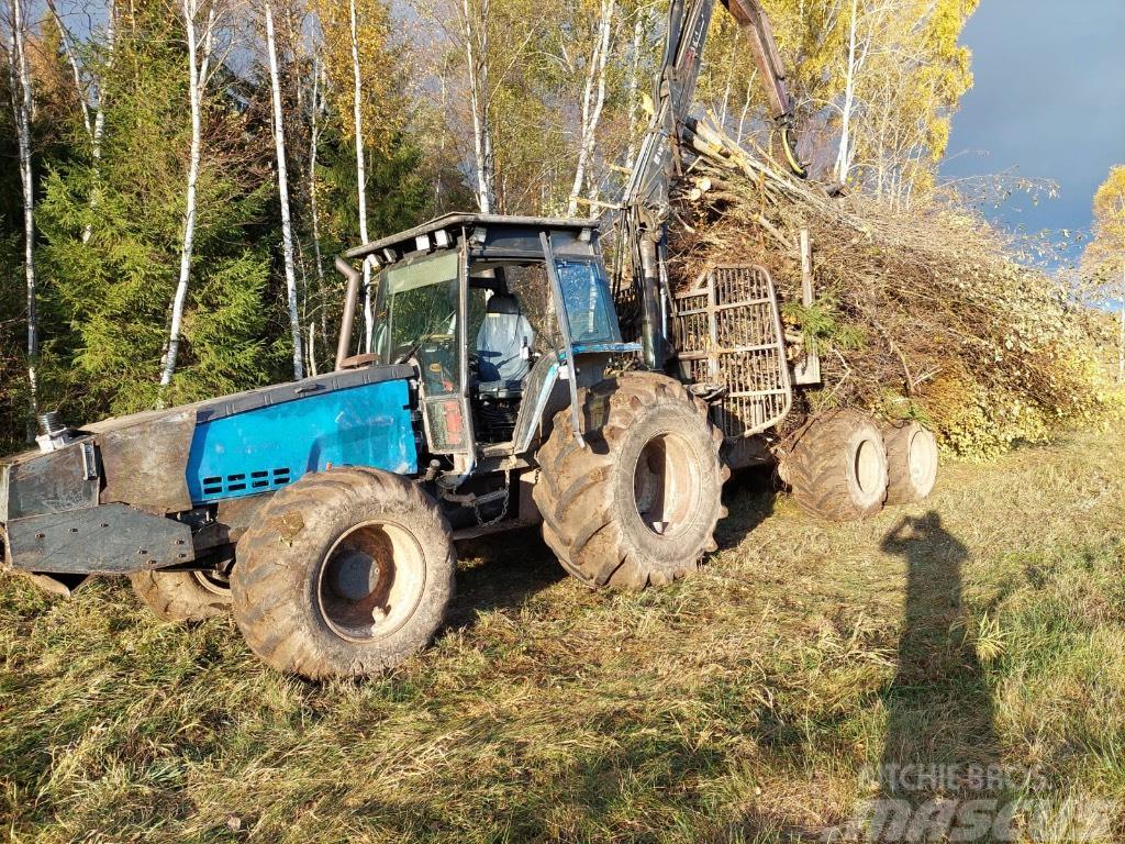 Valtra 8400 Лісогосподарські трактори
