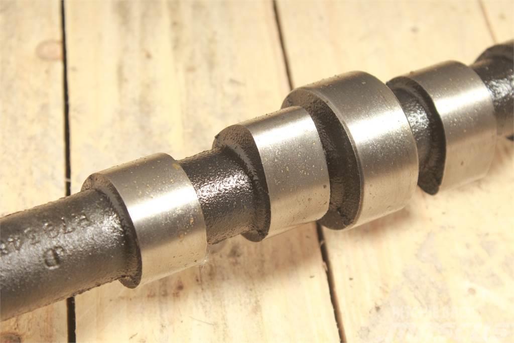 Renault Ares 620 Camshaft Двигуни
