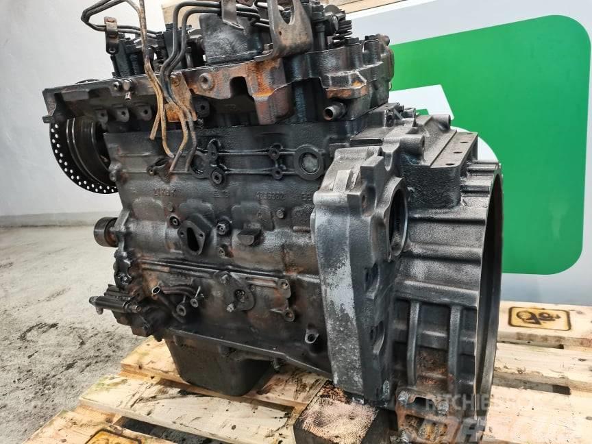 New Holland LM 5040 engine Iveco 445TA} Двигуни
