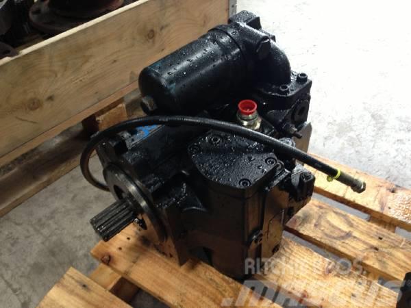 John Deere 1470D Trans pump F062534 Гідравліка