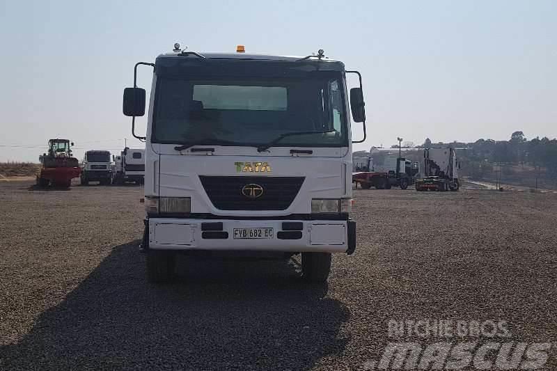Tata Novus 3434 Вантажівки / спеціальні