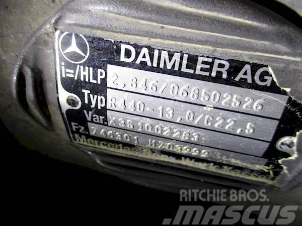 Mercedes-Benz R440-13,0/C22.5 Осі