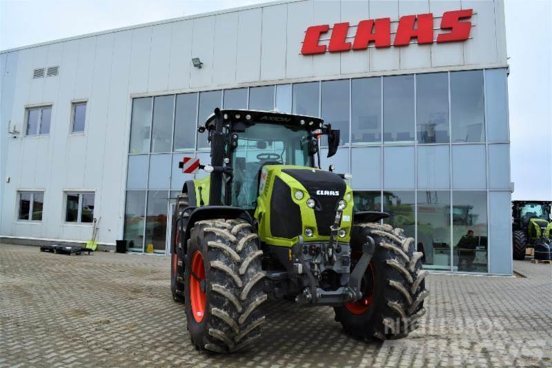 CLAAS AXION 810 Трактори