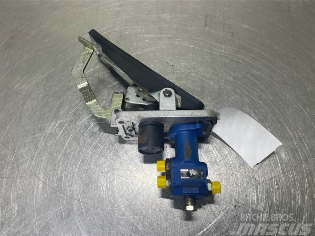 Liebherr A316-5008297-Brake valve/Brake pedal Гідравліка
