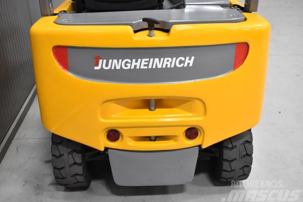 Jungheinrich EFG 320 N Електронавантажувачі