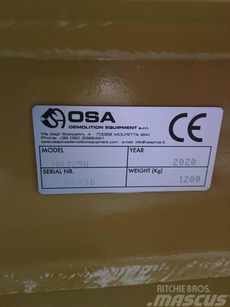 OSA HB1250 Hydraulikhammer Плуги