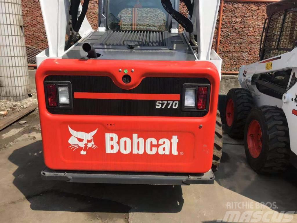 Bobcat 750 Міні-навантажувачі