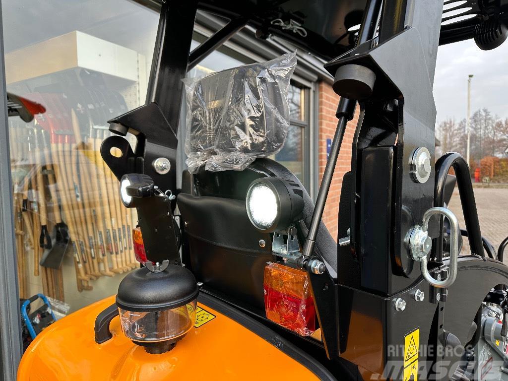 GiANT G1500 X-Tra Багатофункціональне обладнання для вантажних і землекопальних робіт