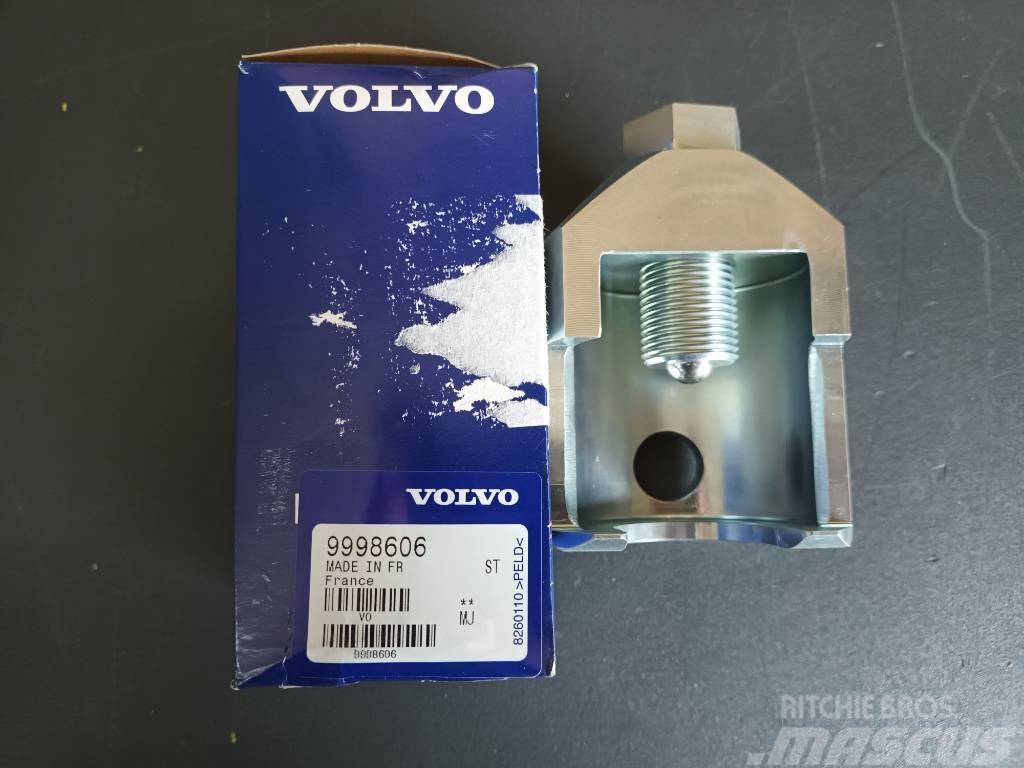 Volvo PULLER 9998606 Двигуни