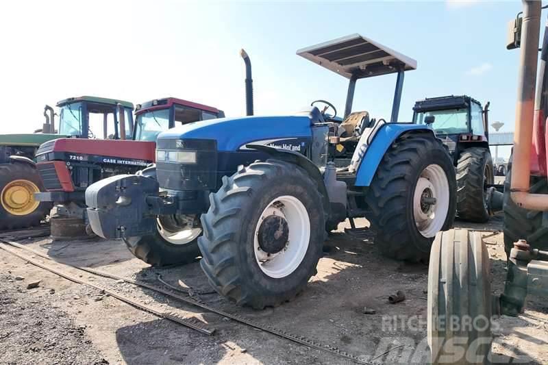 New Holland TM150Â TractorÂ Now stripping for spar Трактори