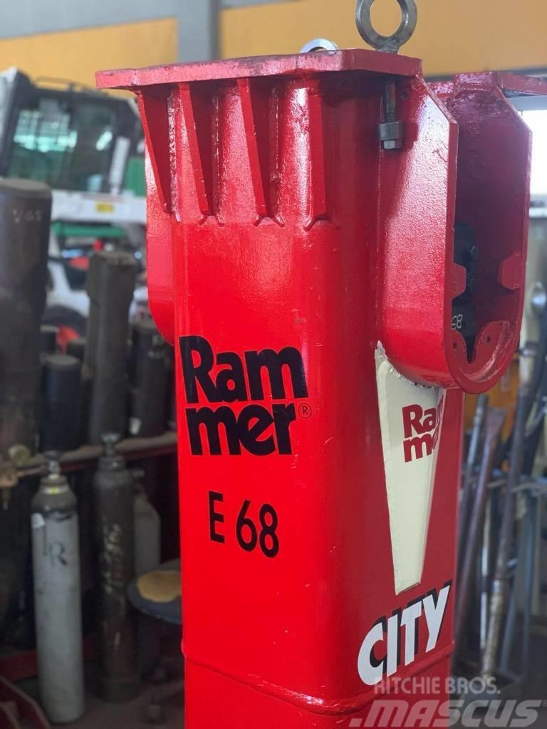 Rammer E 68 Плуги