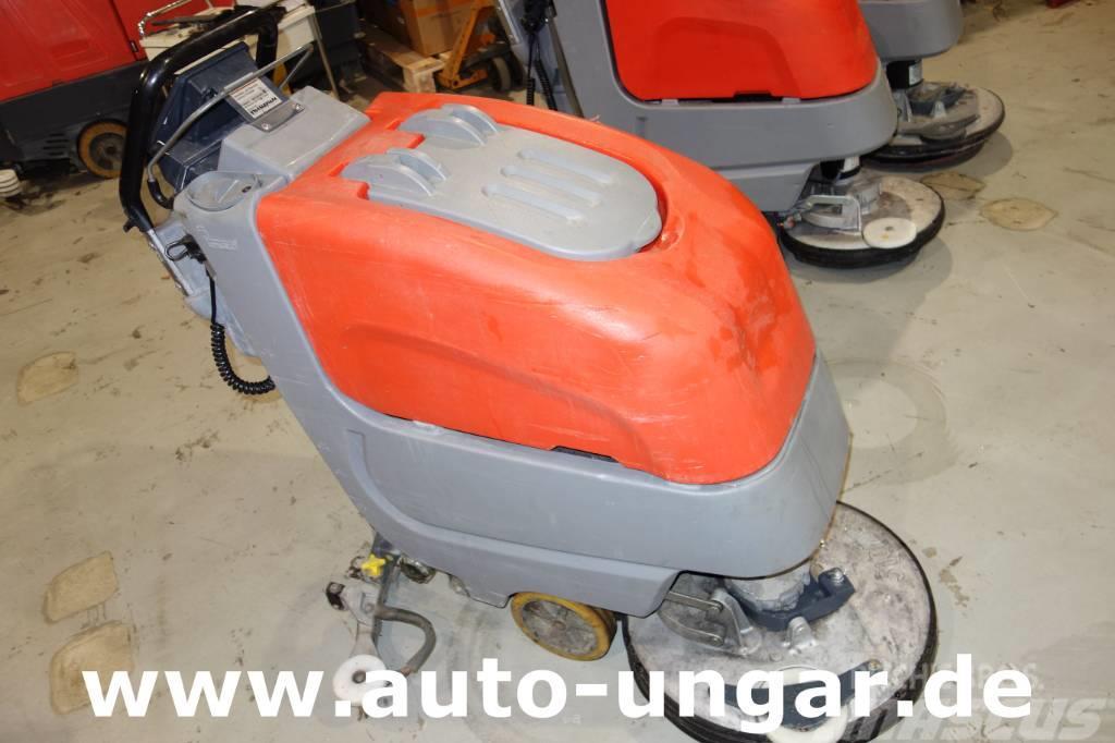 Hako Scrubmaster B45 CL mit eigenem Antrieb Bj. 2015 Підлогомиючі машини