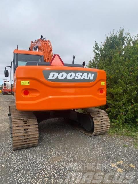 Doosan DX 180 LC Гусеничні екскаватори