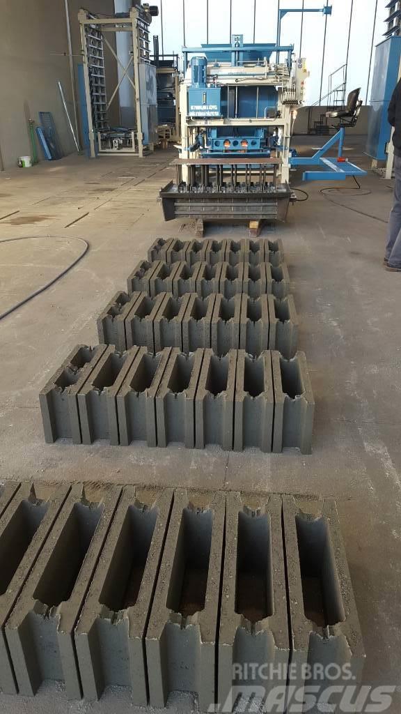 Metalika SVP-12 Concrete block making machine Агрегати для відливання бетонних блоків