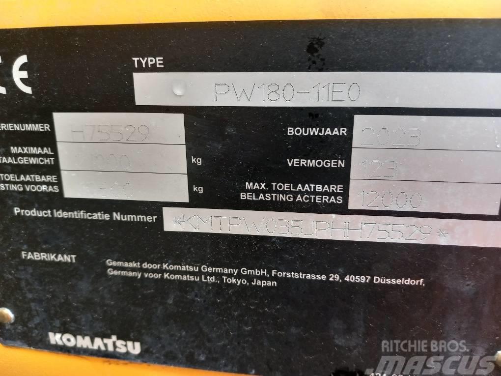 Komatsu PW180-11E0 Колісні екскаватори