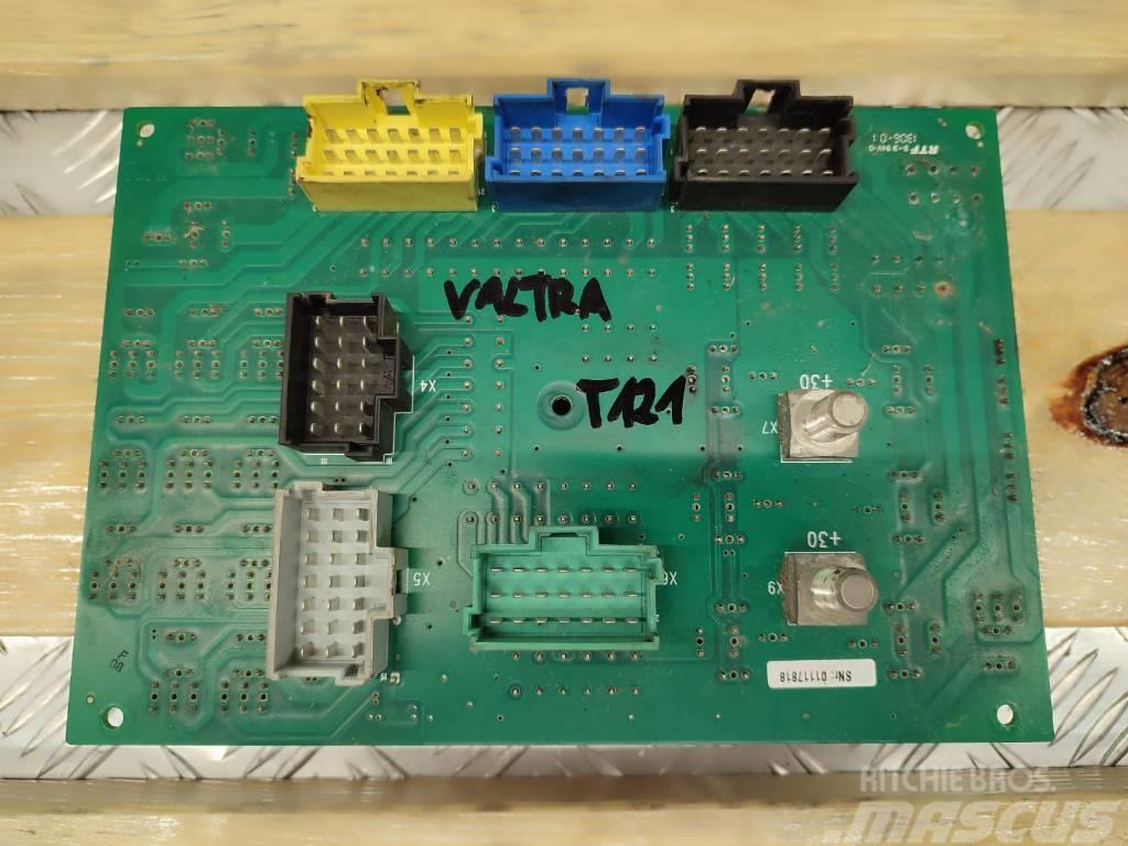 Valtra Fuse board V37370100 VALTRA T121 Електроніка