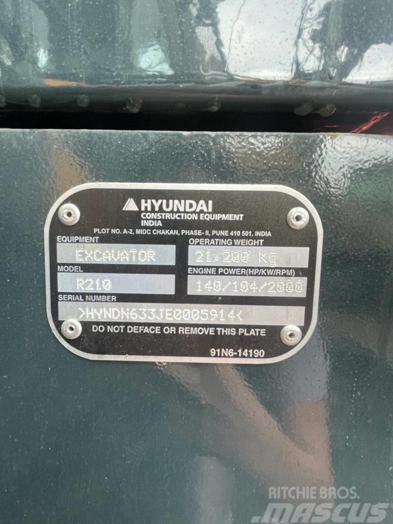 Hyundai R210 Гусеничні екскаватори