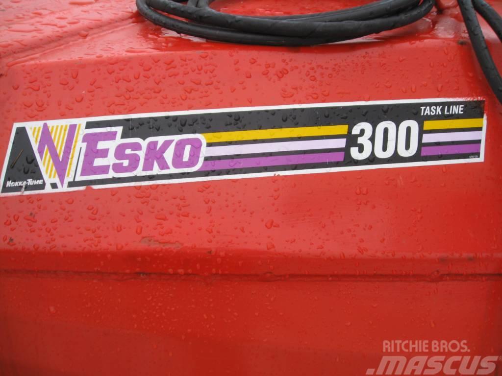 Esko LL 300 Снігомітли