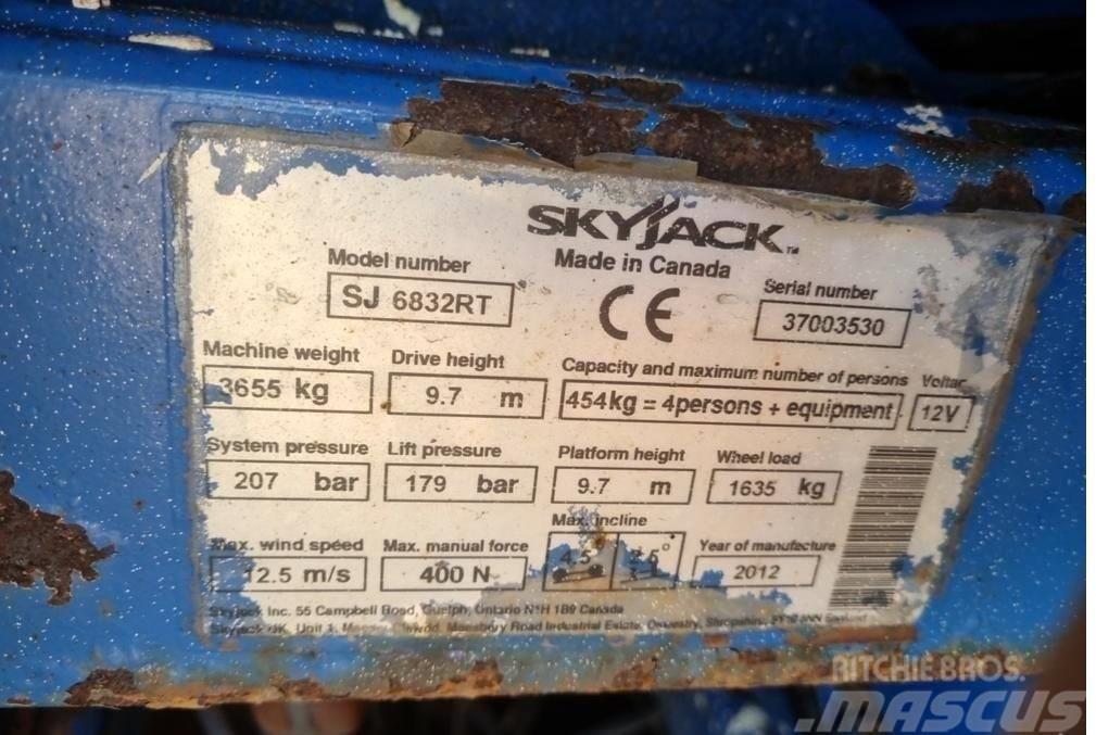 SkyJack SJ 6832 RT Підйомники-ножиці