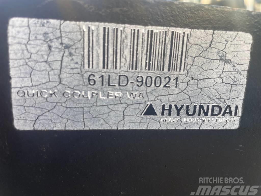 Hyundai Adapter HL757-7 to Volvo L50 - L120 Швидкі з`єднувачі