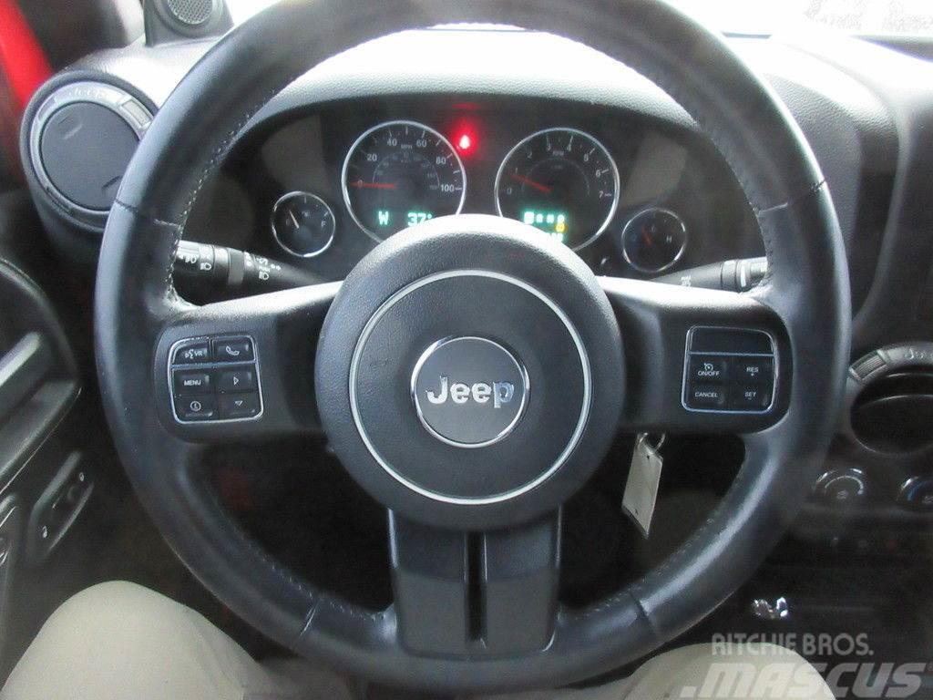 Jeep Wrangler Unlimited Автомобілі