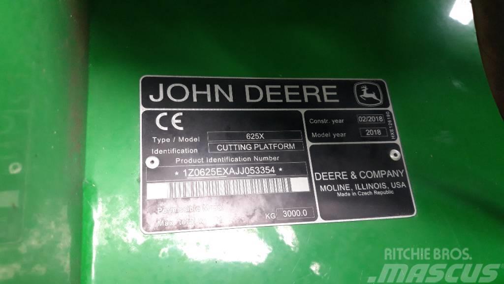 John Deere T 660 i Зернозбиральні комбайни