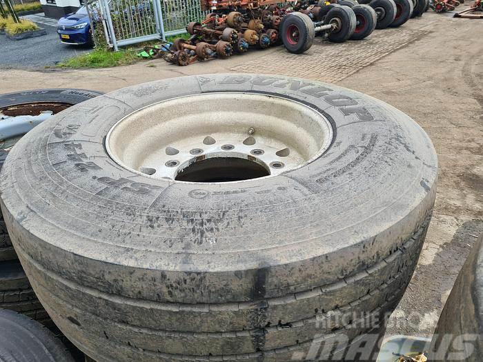  Dunlop, Bridgestone trailer tire 385/65 R 22.5 on Шини