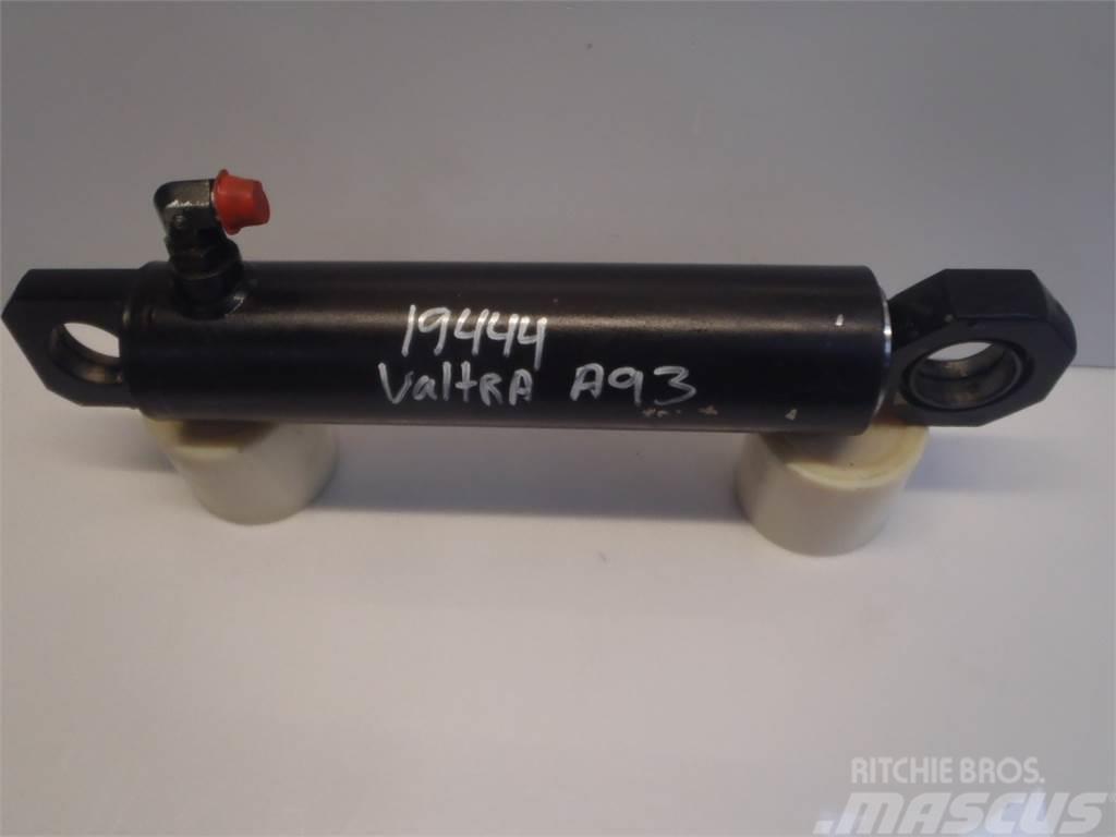 Valtra A93 Lift Cylinder Гідравліка