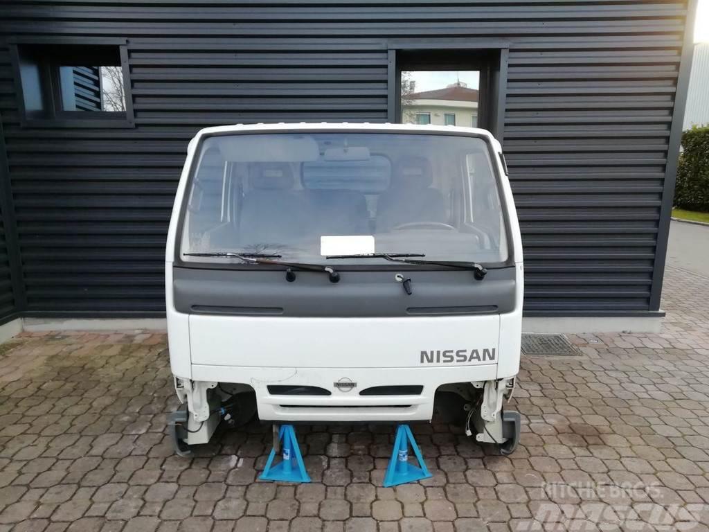 Nissan CABSTAR (1996-2006) Кабіни