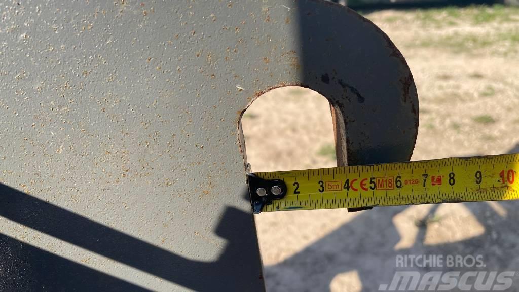  Bale clamp 1700 mm Грейфери